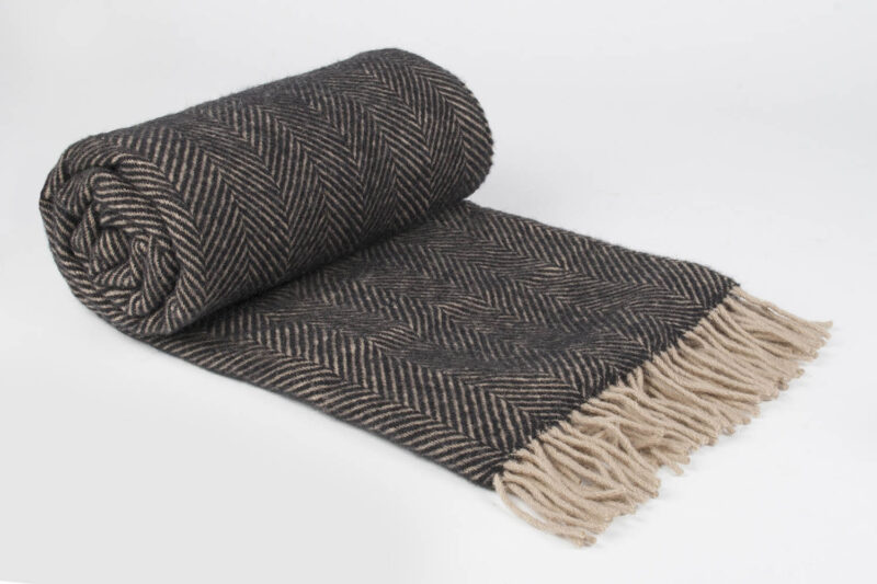 Tweedmill-Picknickkleed-wol-Visgraat-Zwartr-Beige-grijs-waterdicht