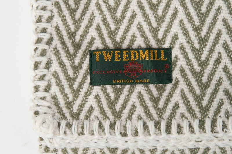 Tweedmill-plaid-VGW-Visgraat-Olijf-groen-wit-katoen-dekentje