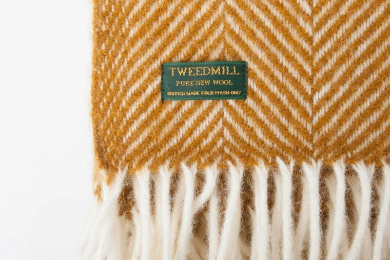 Tweedmill-plaid-VGW-Visgraat-smal-Blauw-okergeel-wollen-dekentje