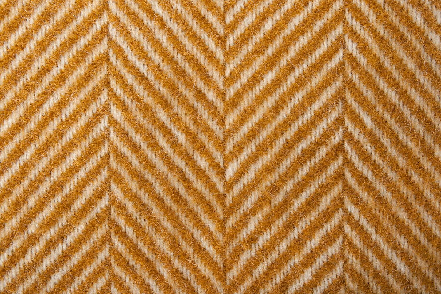 Tweedmill-plaid-VGW-Visgraat-smal-Blauw-okergeel-wollen-dekentje