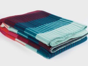 RØROS “ÅSMUND GRADIENT” – SCHEERWOLLEN PLAID – ROOD TURQUOISE