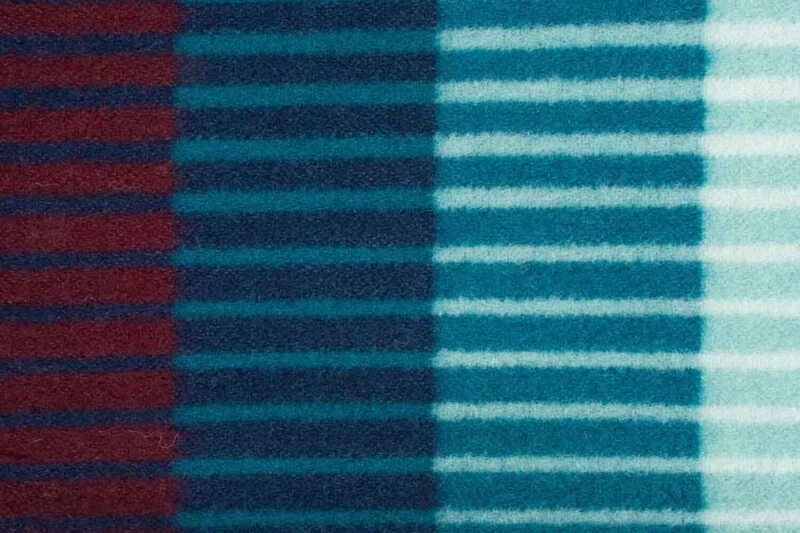 RØROS “ÅSMUND GRADIENT” – SCHEERWOLLEN PLAID – ROOD TURQUOISE