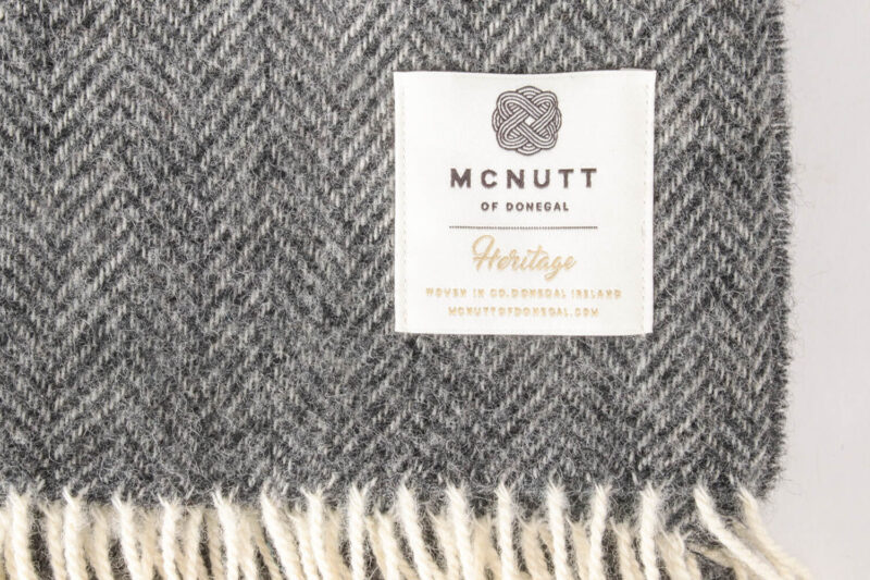 McNutt plaid - visgraat - Donkergrijs-wollen-dekentje