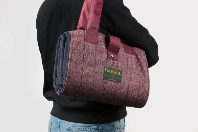 Tweedmill-Picknickkleed-Tasje-Wol-Tweed-Rood-waterdicht