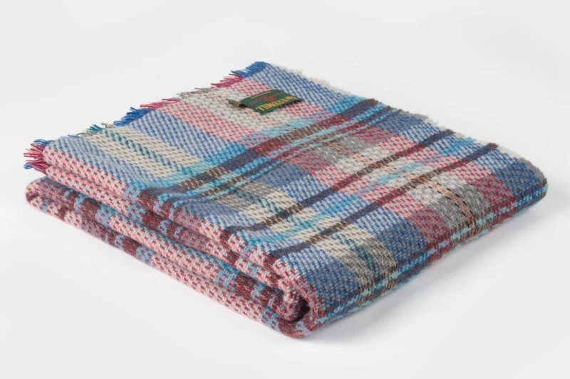 Tweedmill plaid LARGE-Recycled wol-Tartan-Lichtblauw beige-wollen-dekentje
