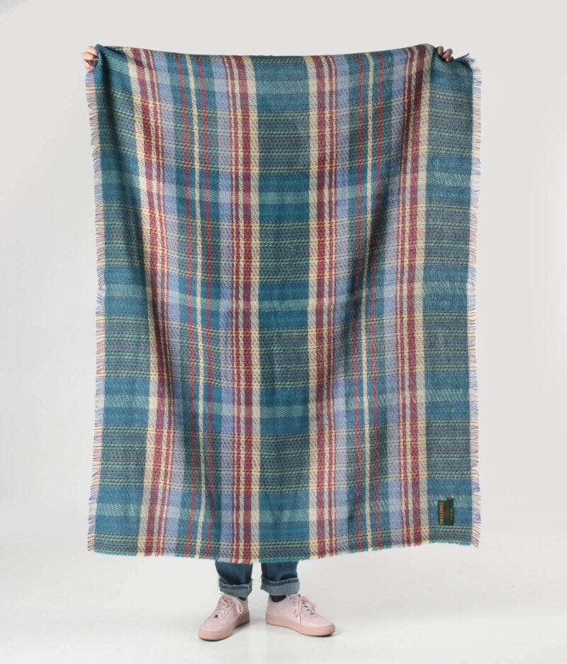 Tweedmill plaid MEDIUM-Recycled wol-Tartan-Aquagroen rood-wollen-dekentje