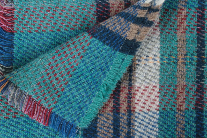 Tweedmill plaid MEDIUM-Recycled wol-Tartan-Turquoise blauw-wollen-dekentje