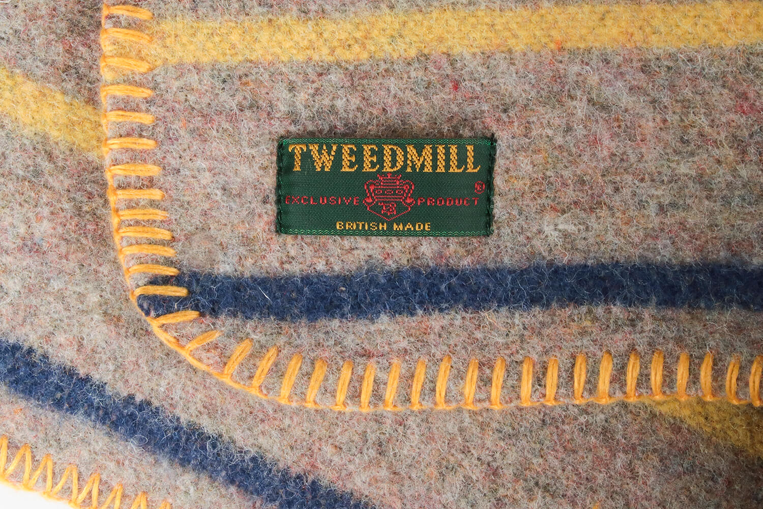 Tweedmill plaid XL-Recycled wol-Strepen-Grijs-Gele bies-wollen-dekentje