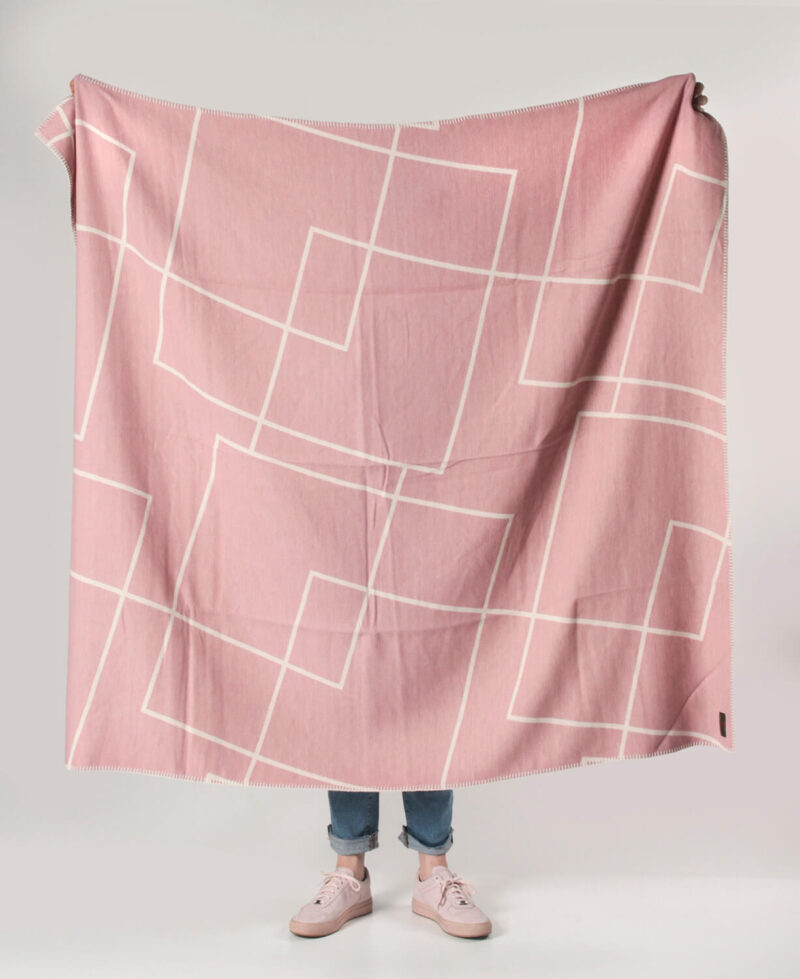 Tweedmill-Lijnen vierkanten Roze-Wit-katoenen-dekentje-plaid