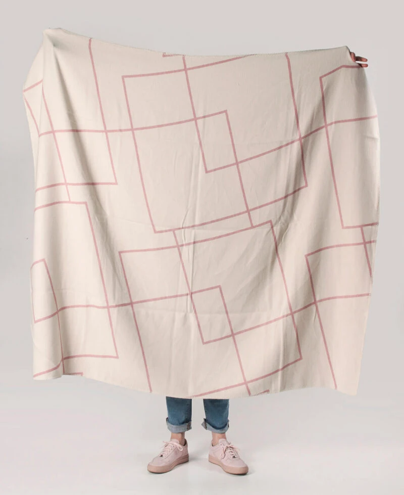 Tweedmill-Lijnen vierkanten Roze-Wit-katoenen-dekentje-plaid