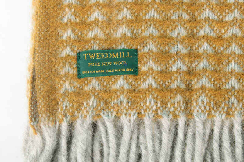 Tweedmill-Treetop-Okergeel-wollen-dekentje-plaid