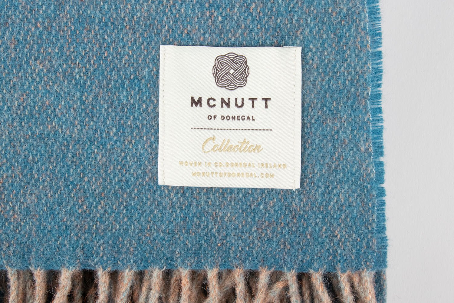 McNutt-plaid-effen-Blauw beige-Reversible-wollen-dekentje