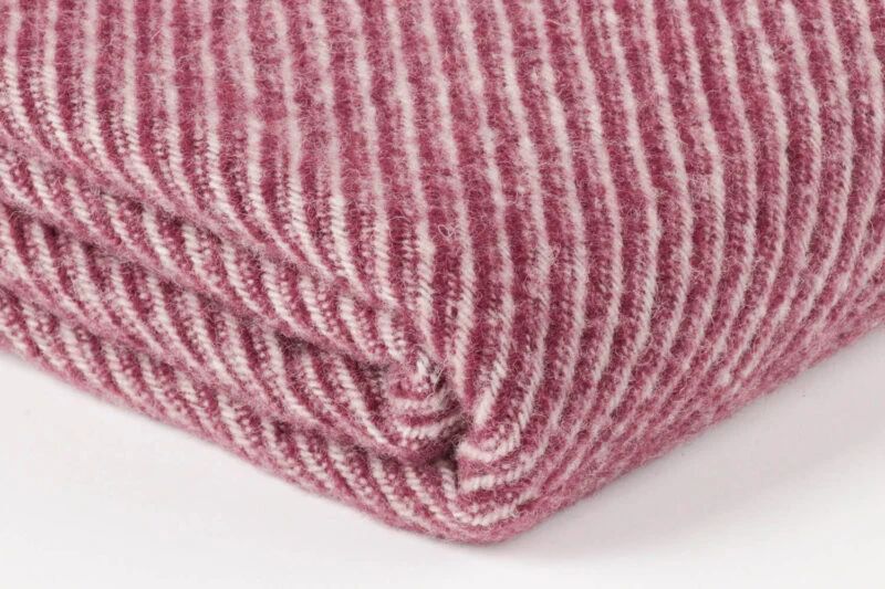 Tweedmill-Diagonaal gestreept -Paars-wollen-dekentje-plaid