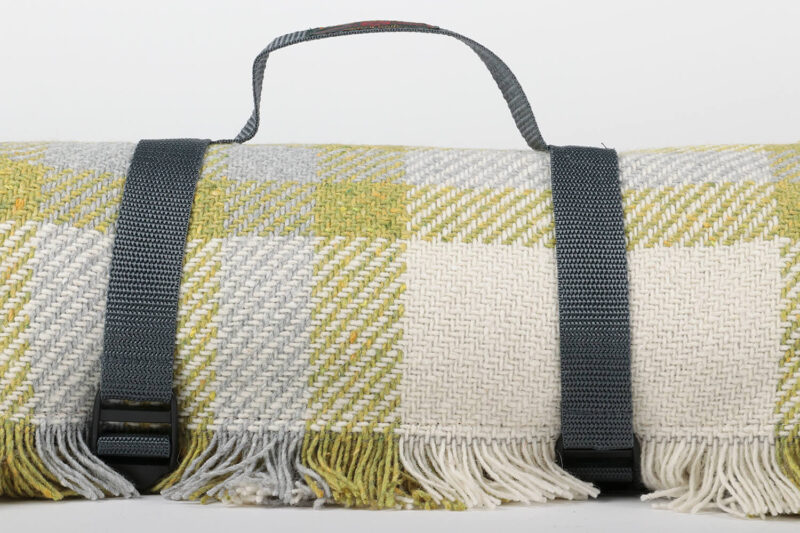 Tweedmill-Picknickkleed-wol-Tartan-Appelgroen-beige-grijs-waterdicht