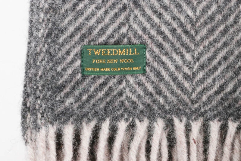 Tweedmill plaid-Visgraat-Donkergrijs-lichtgrijs-wollen-dekentje
