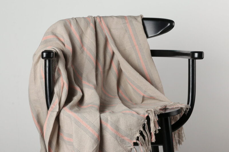 Weaver green plaid-Recycled-Linnen-Baneni-Beige-roze-wollen-dekentje