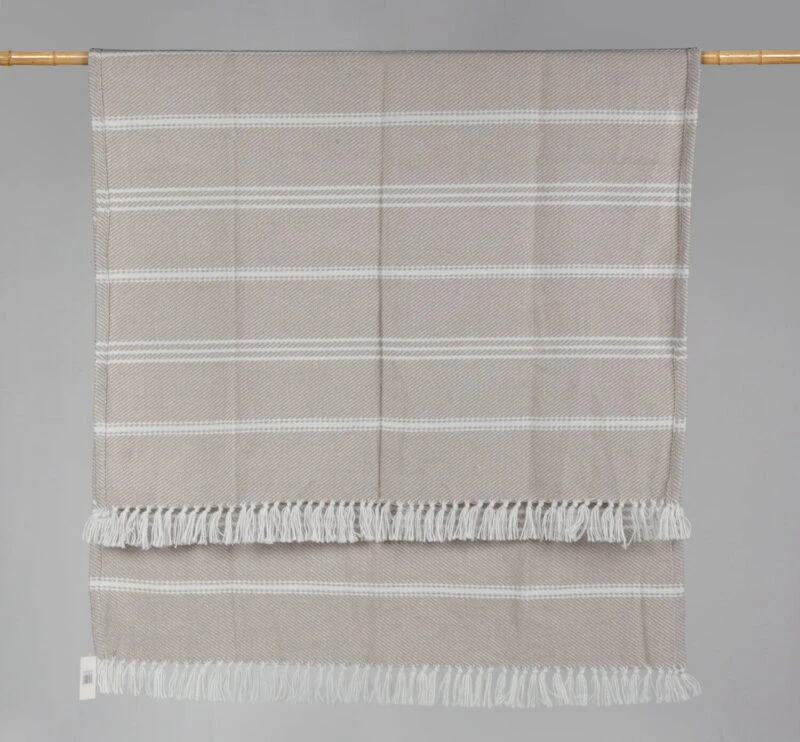 Weaver green plaid XL-Recycled-Strepen Oxford stripes-Beige wit-wollen-dekentje