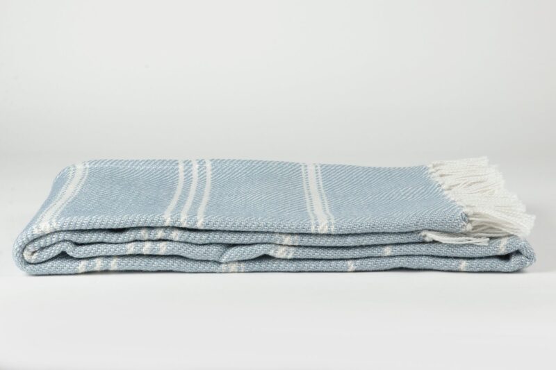 Weaver green plaid XL-Recycled-Strepen Oxford stripes-Lichtblauw wit-wollen-dekentje