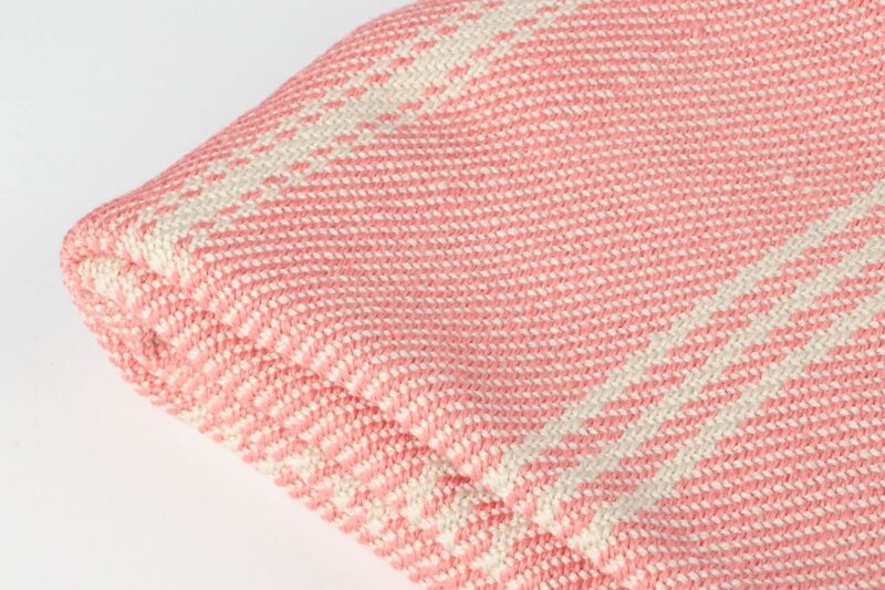 Weaver green plaid XL-Recycled-Strepen Oxford stripes-Roze wit-wollen-dekentje