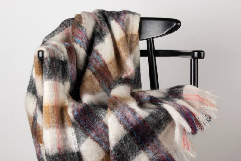 MOHAIR SCHOTS-Tartan-Beige-zwart-wollen