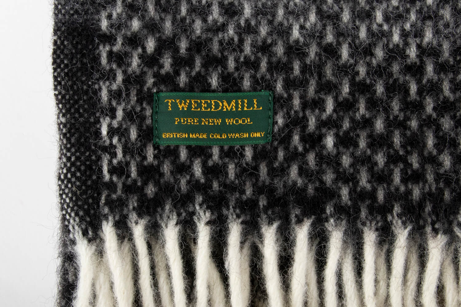 Tweedmill plaid-Banen-Ombre-Grijs-Zwart-wollen-dekentje-a
