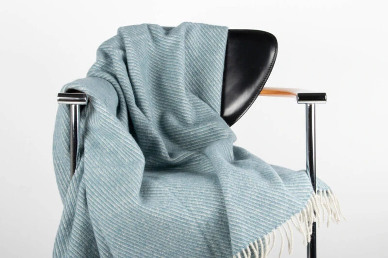 Tweedmill plaid-Diagonaal-Blauw-Wit-wollen-dekentje