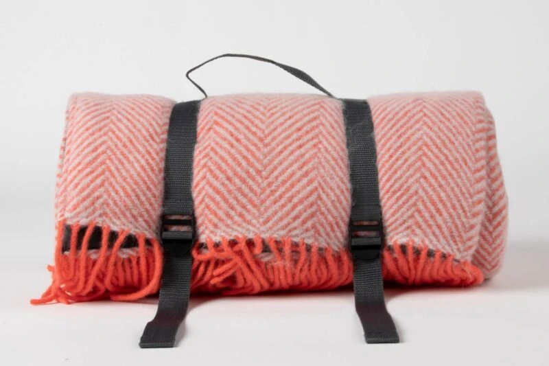 Tweedmill-Picknickkleed wol-Visgraat Flamingo-Roze wit-waterdicht-a