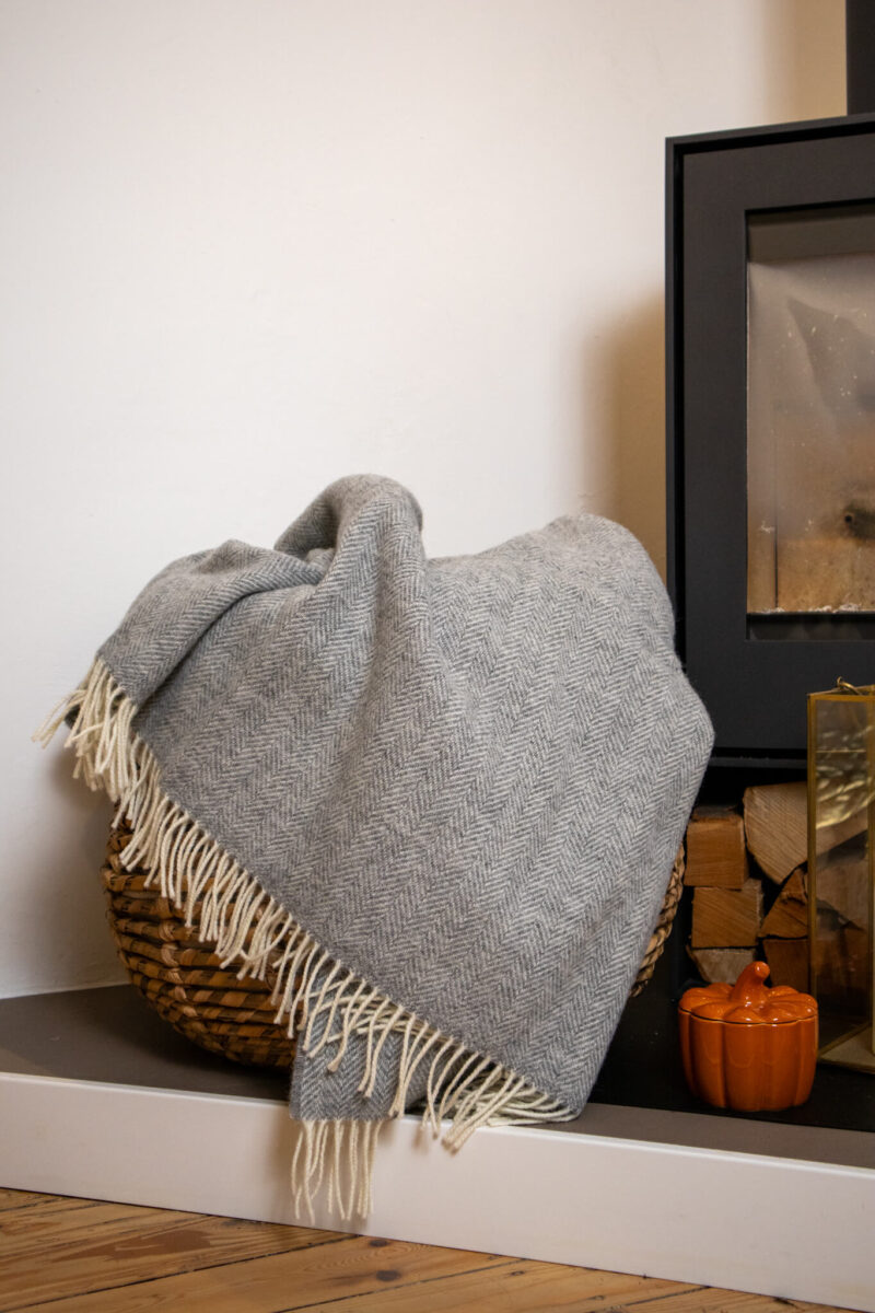 McNutt – Lamswollen Plaid – Visgraat Lichtgrijs