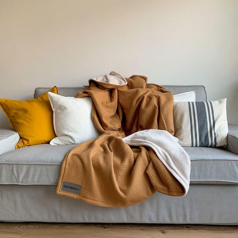 Knuffeldeken - Kameel/Caramel & Zandwit - 145x210 cm