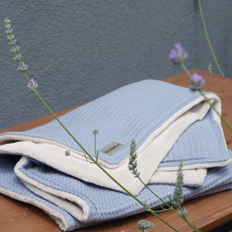 Babydeken - 70 x 100 cm in wolkenblauw & zandwit - Afbeelding 2