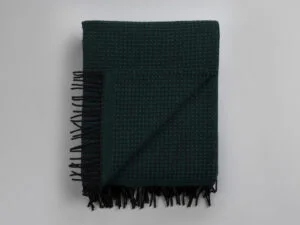 Røros “Vega” – Wollen Plaid – Donkergroen