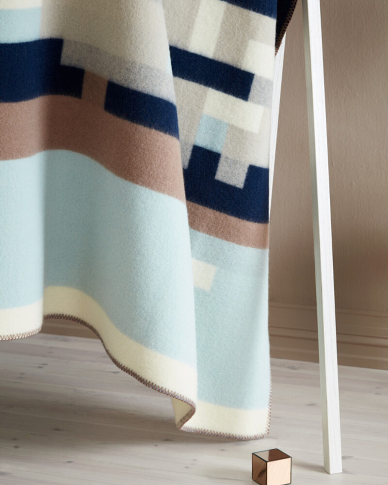 Røros “Bergstaden” – Wollen Plaid – Beige Blauw