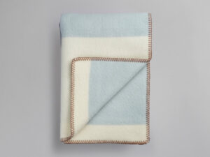 Røros “Bergstaden” – Wollen Plaid – Beige Blauw