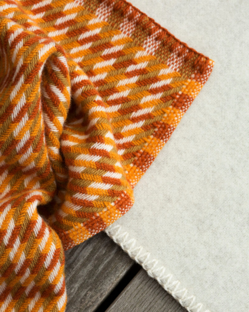 Røros “Mimi” – Wollen Plaid – Apricot