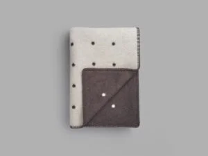 Røros “Pastille” – Wollen Plaid – Zwart/Wit